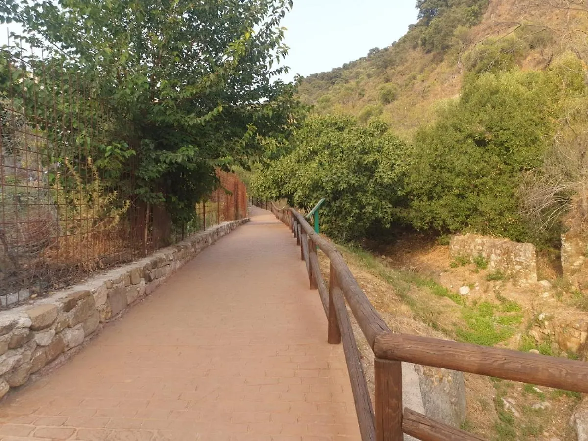 Holiday home Encantadora Casa De Pueblo Para 7 Pax Con Gran Terraza Jimera de Libar